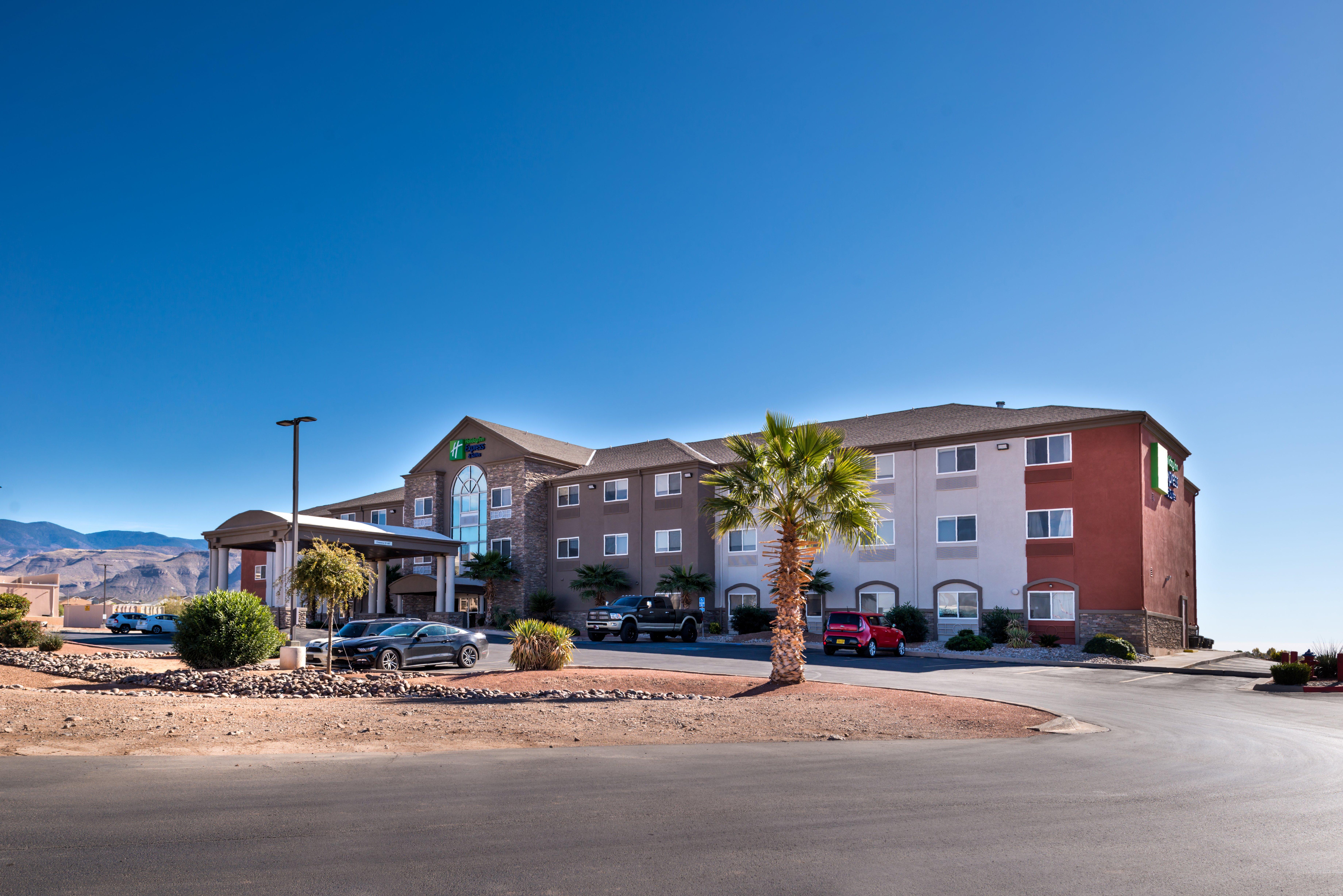 Holiday Inn Express & Suites Alamogordo Highway 54/70, An Ihg Hotel Esterno foto