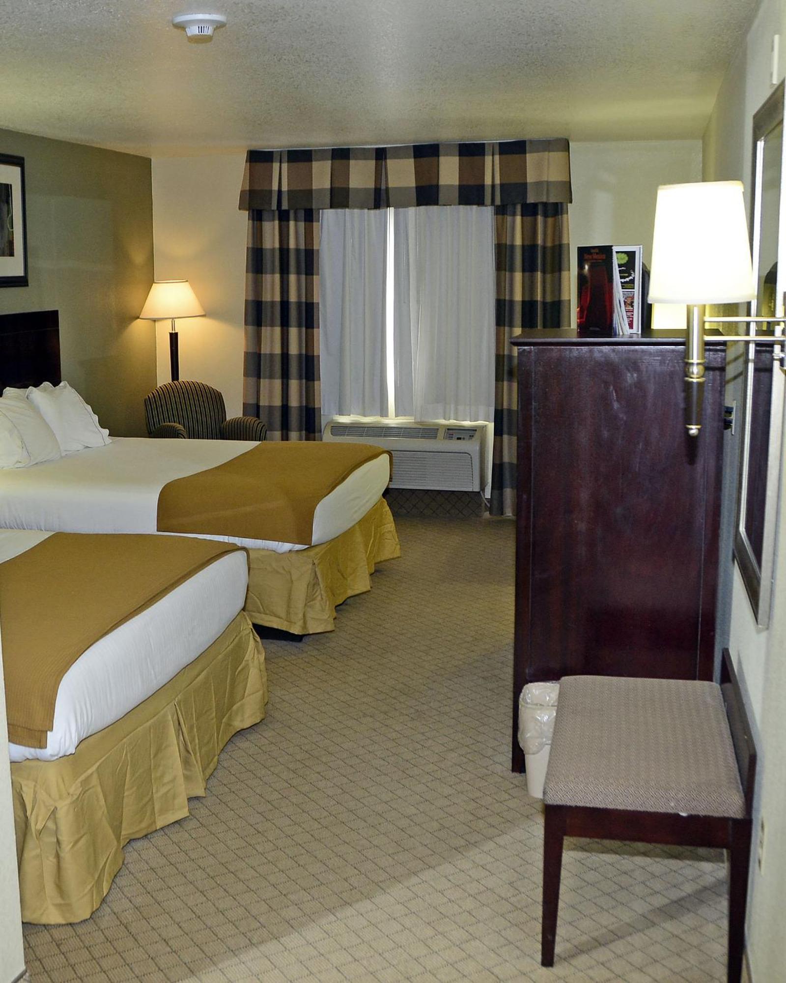 Holiday Inn Express & Suites Alamogordo Highway 54/70, An Ihg Hotel Esterno foto