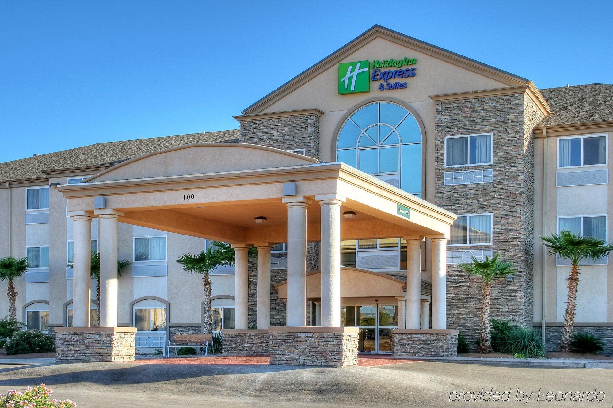 Holiday Inn Express & Suites Alamogordo Highway 54/70, An Ihg Hotel Esterno foto